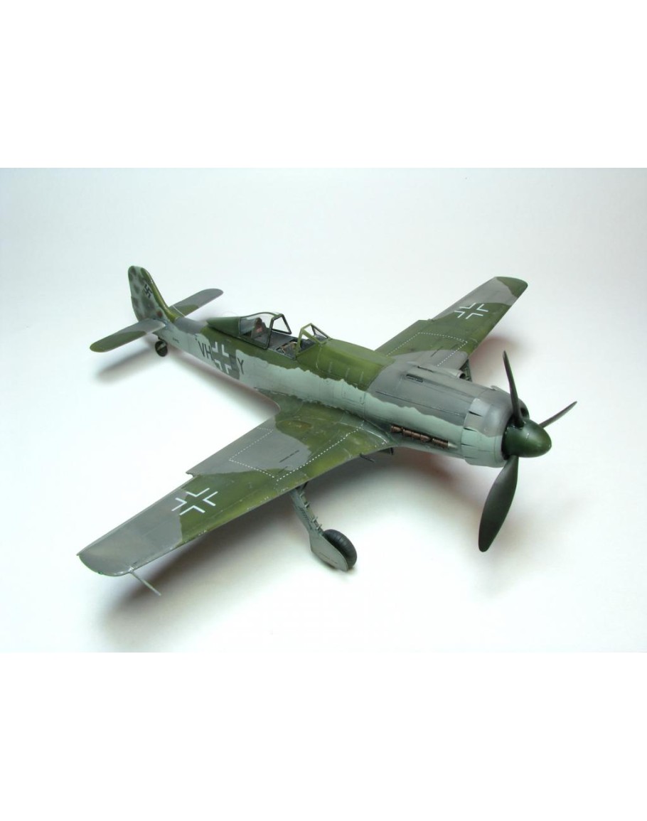 Hobby Boss 1 48 Scale Model Aircraft Kit 81702 Focke Wulf Ta 152 C